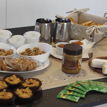 Bed & Breakfast Flora 3*