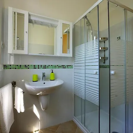 Bed & Breakfast Flora