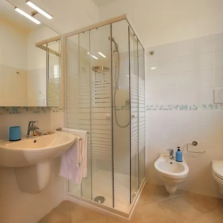 Flora Bed & Breakfast Peschiera del Garda