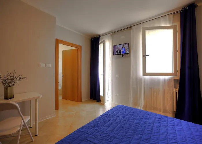 Flora Πεσκιέρα ντελ Γκάρντα